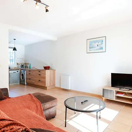 T3 Avec Balcon, Parking Privatif, Proches Commerces - Fr-1-409-258 Apartment